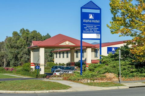 Alpha Hotel Canberra - Accommodation Gladstone 0