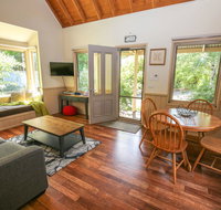 Alpine Arnica Cottage 2 - Accommodation Gladstone