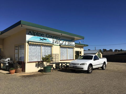 Alpine Country Motel - Accommodation Gladstone 1