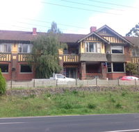 Alpine Retreat Hotel - Accommodation Gladstone