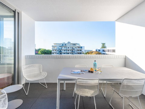 Amari Five Zero Three - Accommodation Gladstone 2