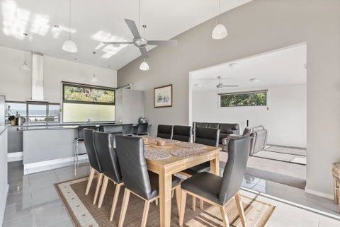 Amaroo - Accommodation Gladstone 2