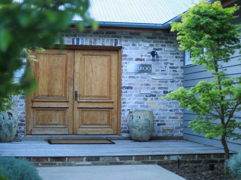 Amaroo - Modern, Luxurious And Chic - Accommodation Gladstone 0
