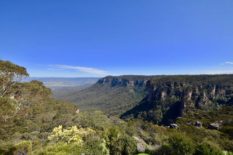 Amaroo Mountaintop Villa - Accommodation Gladstone 0