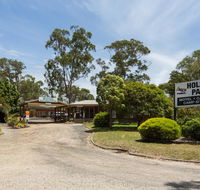 Amaze N Things Holiday Park  Motel - Accommodation Gladstone