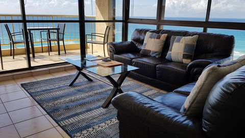 Amazing View In Surfers Paradise! Hidden Gem - Accommodation Gladstone 2