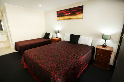 Amber Lodge Motel - Accommodation Gladstone 0