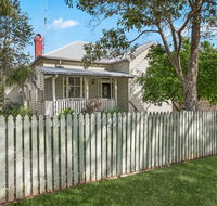 Ambiente Cottage - Pet and Family Friendly - Accommodation Gladstone
