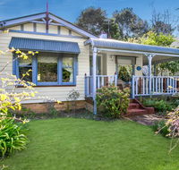 Ambrose Cottage Front Apartment - Accommodation Gladstone