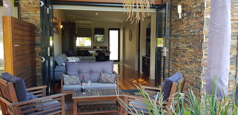Anchorage Apartments - Accommodation Gladstone 1
