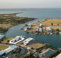 Anchored - Access to the Gippsland Lakes - Accommodation Gladstone