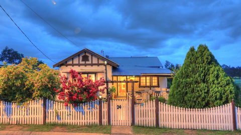 Andavine House - Bed & Breakfast - Accommodation Gladstone 0