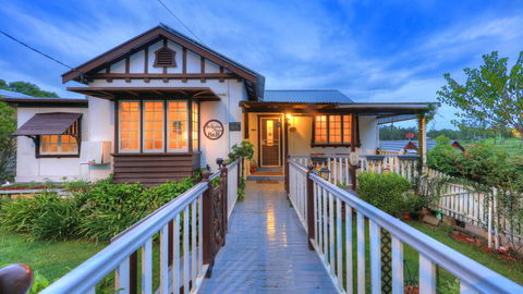 Andavine House - Bed & Breakfast - Accommodation Gladstone 1