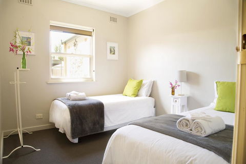 Angaston Mews - Accommodation Gladstone 1