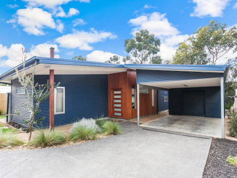 ANGLE BY THE SEA - Anglesea - Accommodation Gladstone 0