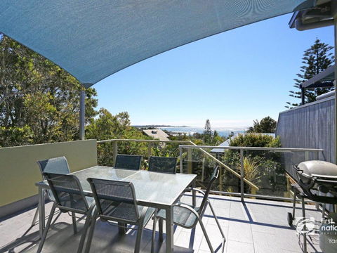 Angourie Blue 1 - Great Ocean Views - Surfing Beaches - Accommodation Gladstone 0
