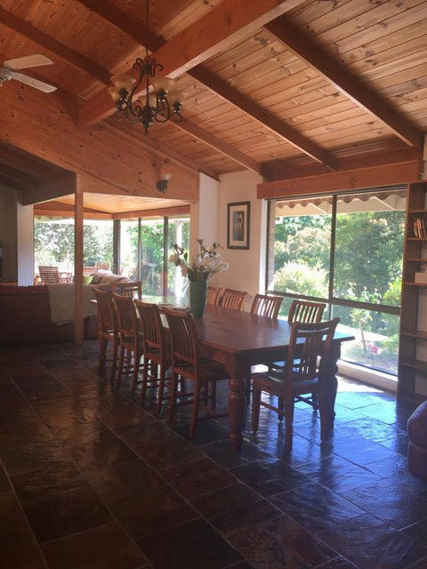Annabells - Accommodation Gladstone 2