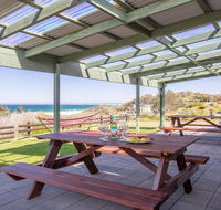 Antonio's Paradise - spectacular views over Warrain beach - Accommodation Gladstone