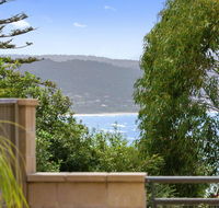 APARTMENT 23 PACIFIC APARTMENTS - sit on the deck and soak in the view - Accommodation Gladstone