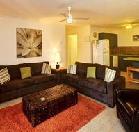 Apartment with Inground Pool - Accommodation Gladstone