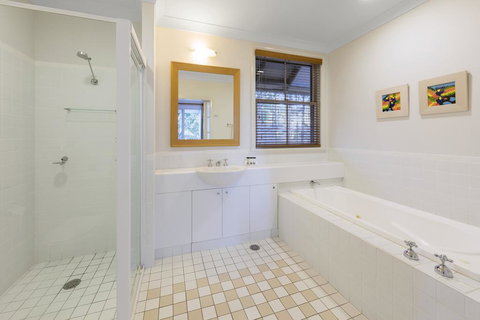 Apartments @ 15 Thompsons - Accommodation Gladstone 3