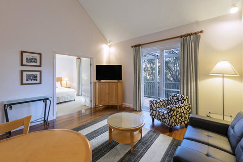 Apartments @ 15 Thompsons - Accommodation Gladstone 0