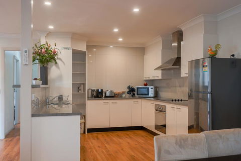 Apartments On Allingham - Accommodation Gladstone 1