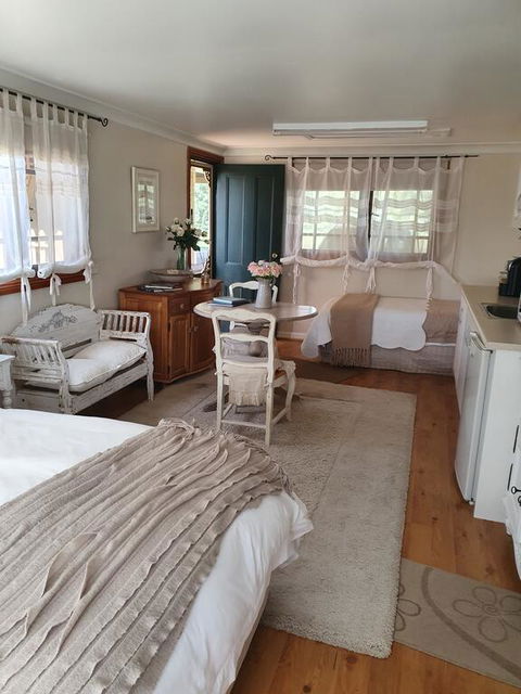 Appin Homestay B & B - Accommodation Gladstone 2