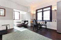 Apt - Art Deco Studio B