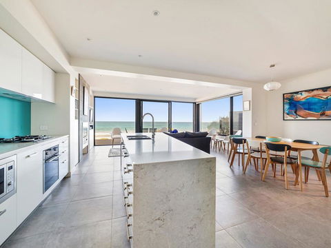 Aqua Mist - Accommodation Gladstone 0