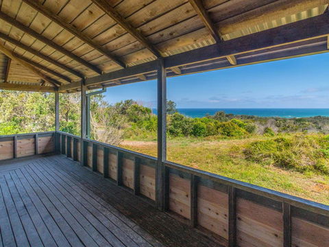 Aqualuna- Excellent Surfing Beaches. - Accommodation Gladstone 1