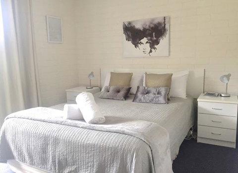 Aquarius Batehaven - Accommodation Gladstone 0