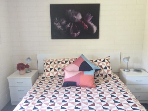 Aquarius Batehaven - Accommodation Gladstone 1