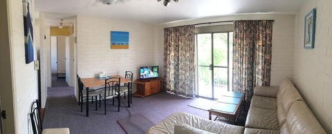 Aquarius Holiday Apartments - Accommodation Gladstone 3