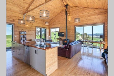 Aquila Barn - Accommodation Gladstone 0