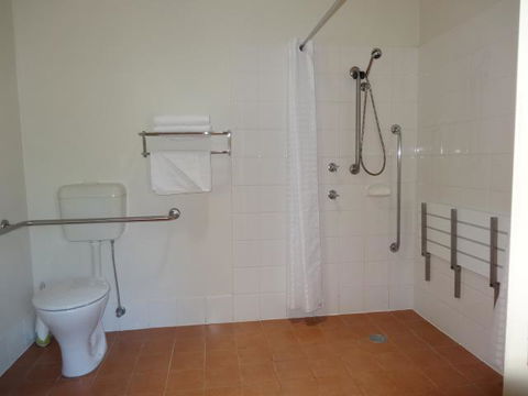 Arabella Garden Inn - Accommodation Gladstone 0