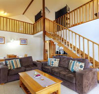 Araluen - Accommodation Gladstone