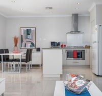 Ardross Short Stays - Accommodation Gladstone