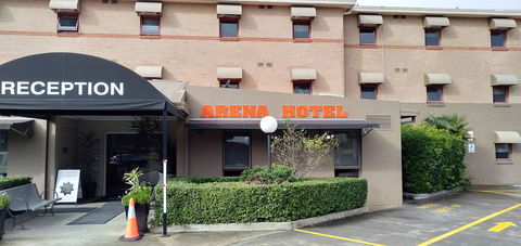 Arena Hotel (formerly Sleep Express Motel) - Accommodation Gladstone 0