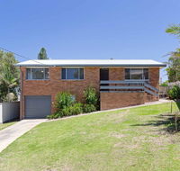 Argyle Cottage' 41 Argyle Avenue - great family home for holidays - Accommodation Gladstone
