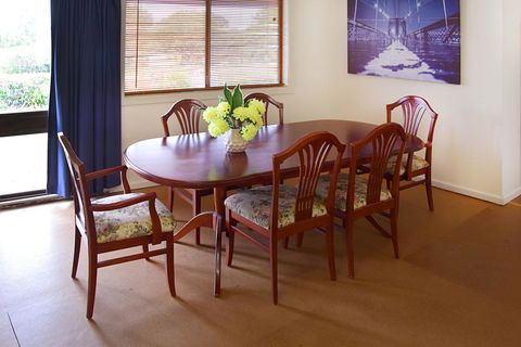 Armidale Motel - Accommodation Gladstone 2