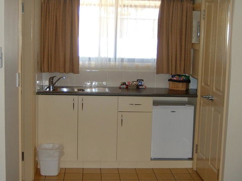 Armidale Pines Motel - Accommodation Gladstone 2