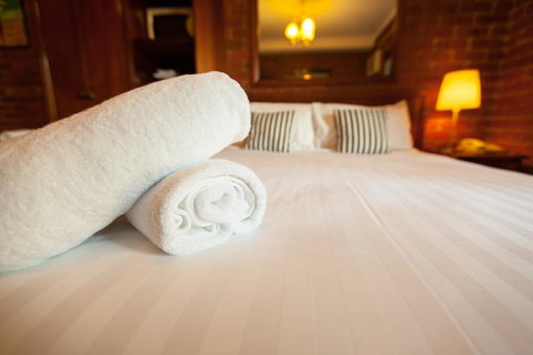 Armour Motor Inn - Accommodation Gladstone 2