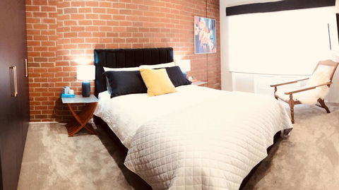 Arran On View - Accommodation Gladstone 0