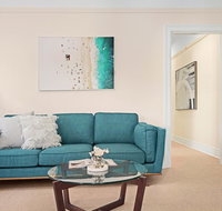 Art Deco apartment steps from harbour and beach - Accommodation Gladstone