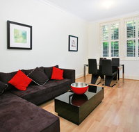 Art Deco in the Cul-de-Sac - Spacious Executive 1BR Potts Point Apartment in Quiet Cul-de-Sac - Accommodation Gladstone
