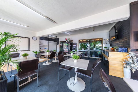 Ascot Budget Inn & Residences - Accommodation Gladstone 3