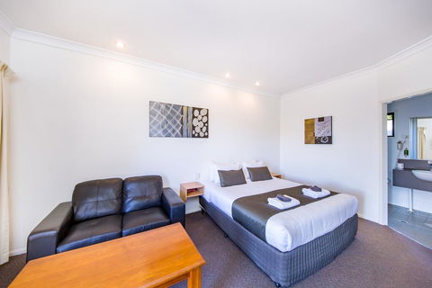 Ascot Lodge Motor Inn - Accommodation Gladstone 1