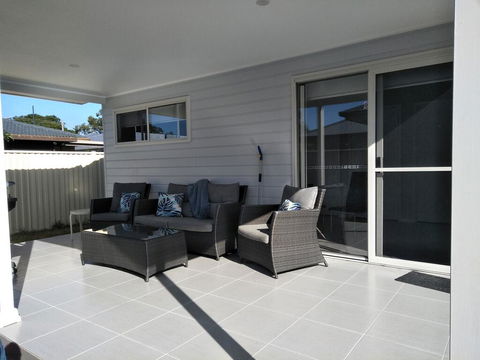 Ashley's Retreat Short Walk To Beach - Accommodation Gladstone 0