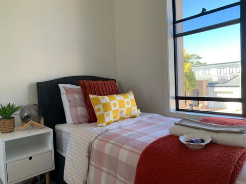 Luxurious Suite - Accommodation Gladstone 3